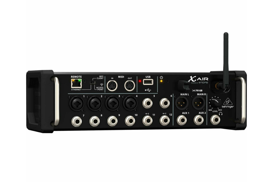 Микшерный пульт Behringer XR12